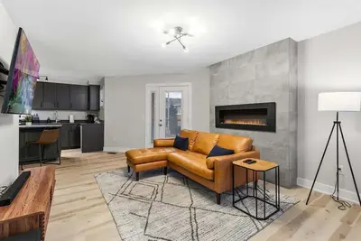 Image de The Lofts of Downtown (540 N 2nd St, #207) | Charming 2-Bedroom in the Heart of Clarksville, Tn