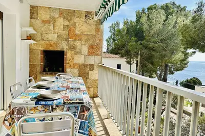 Image de Corsario. Apartamento frente al mar en Roses