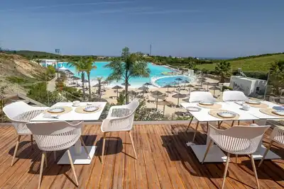 Image de Appartement de luxe de 2 chambres avec Vue Mer à Casares