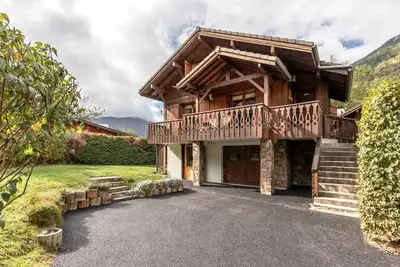 Image de La Bastide - Grand chalet privé - Quartier calme