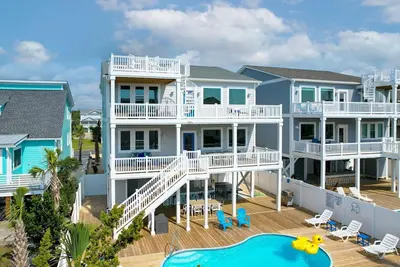 Image de Lone Plam, 7 Bedroom with Private pool in Holden Beach
