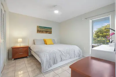 Image de Charming 2-bedroom condo nearby the beach with WiFi, Ac in Sunny Isles Beach