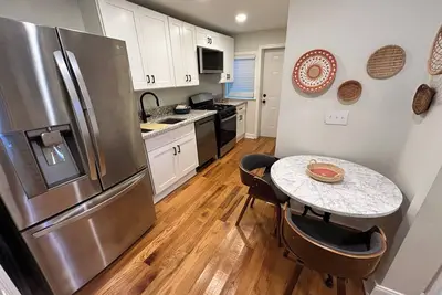 Image de Historic 1800s Cozy Costal Downtown Home