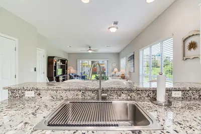 Image de Community Pool! | 2br | Newly Renovated! | Gulf Walk 506
