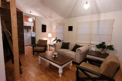 Image de Cosy cottage by lake Francis between Montreal and Ottawa