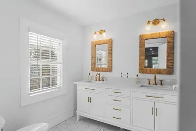 Image de Cozy Stays by King Street - Penthouse Suite