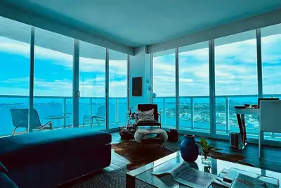 Image de Beautiful apartment with perfect View - North Bay Village