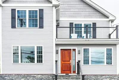 Image de Family-Friendly 4br, Near Newport, Walk to Beach