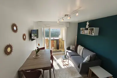 Image de Bel appartement rénové, tout confort, 5 min plage et commerces. Equipé de Keybox