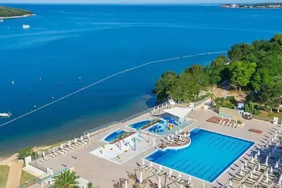 Image de Valamar Camping Lanterna Mobilehome Happy Superior J sea view for 7 persons
