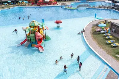 Image de Vacation park Fantastico Bungalow Lake for 8 persons