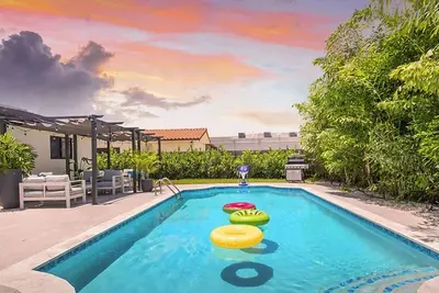 Image de Luxury 5br Getaway w/ Pool, Games & Bbq Fun