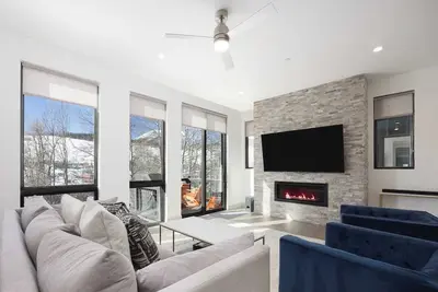 Modern Escape on the Blue