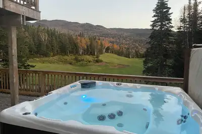 Image de Welcome to Humber House: Luxury Golf Course Retreat