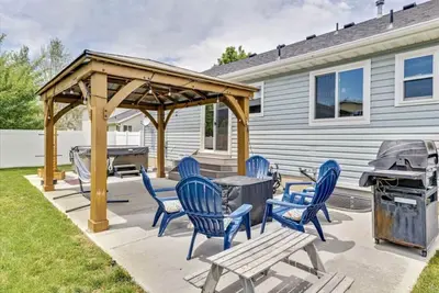 Image de Timp Retreat | Ev | Free Massage* | Backyard