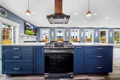 Image de Coastal Escape | Hot Tub Fire Pit Chef Kitchen
