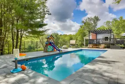 Image de Serene Luxe Haven with Heated Pool & Gameroom