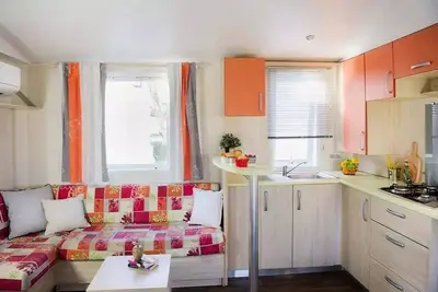 Mobil-home | Classic | 3 Ch. | 6 pers. | Terrasse surélevée | A/C