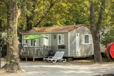 Mobil-home | Classic | 2 Ch. | 5 pers. | Terrasse surélevée non couverte | A/C