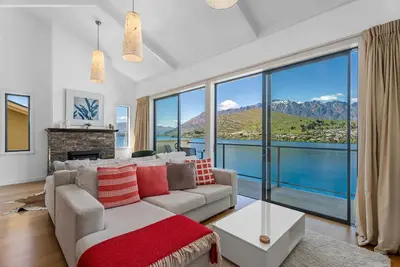 Image de Villa Del Lago Premium Lakeview 2 Bedroom Villa