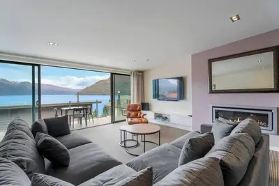 Image de Stunning Views, Walk To Town, Luxury 3 Bedrooms
