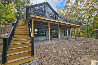 Image de Newly built 4-Bedroom Retreat on Long Lake