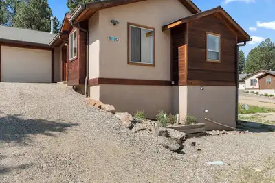 Image de Convenient Location | Fireplace | Pet Friendly | Country Club Villas 13