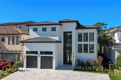 Image de Luxe Retreat | 9br Luxe Villa w/ Private Pool, Gym, Theater, and Arcade Near Orlando Theme Parks