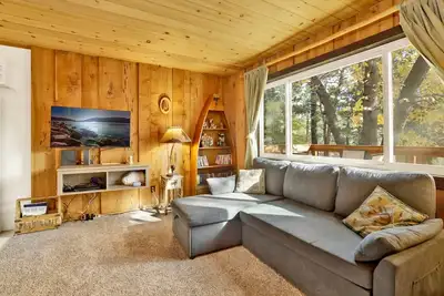 Image de Holmes Away from Home - Cozy Big Bear Retreat