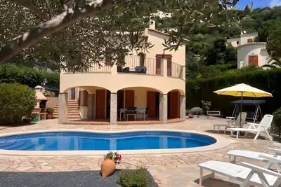 Image de Villa \"Sunshine\" avec vue sur les montagnes, piscine privée et Wi-Fi