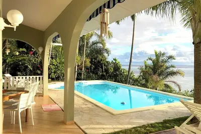 Image de Villa Hoe by Tahiti Homes®. Piscine et vue mer, idéal pour une escapade à deux!
