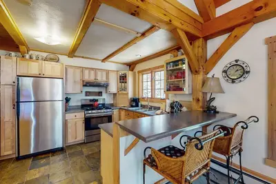 Image de Secluded cabin in great location w\/ full kitchen & W\/D