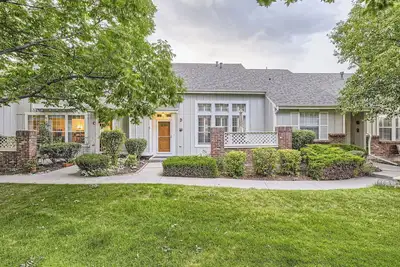 Image de Charming 2-bedroom townhome with WiFi, Ac in adorable Littleton