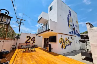 Image de Kobe Bryant vacation getaway - 5 minutes to Rodeo Drive