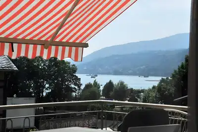 Image de Appartement 'Gemütliche Fewo Mit Rheinblick' avec terrasse privée, jardin privé et Wi-Fi