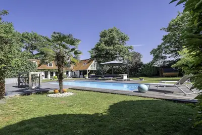 Image de Charmante villa avec belle piscine à Bellegem.