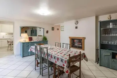 Image de Gîte de charme avec piscine chauffée et Wi-Fi rapide à Brotte-lès-Ray