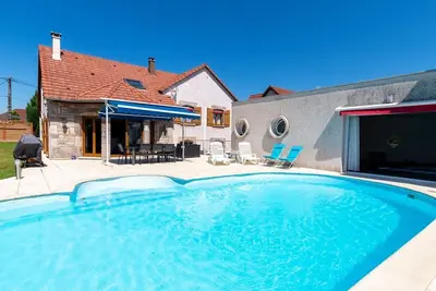 Image de Gîte de charme avec piscine privée et jacuzzi dans les Vosges
