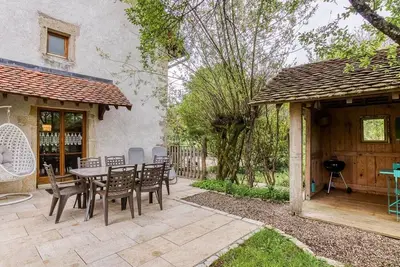 Image de Gîte charmant avec jardin, proche activités lac et randonnée