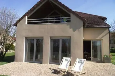 Image de Maison spacieuse près de la Saône avec Wi-Fi et animaux acceptés