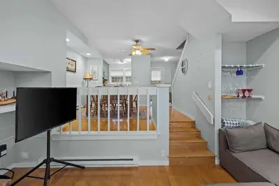 Image de Deerfield Retreat | Shuttle to Mt. Snow w/Fireplace