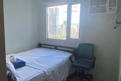 Image de 1-bedroom with Ac and WiFi in fabulous Makati