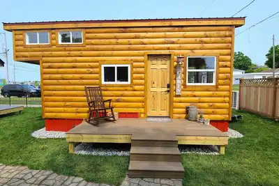 Image de Log Cabin - Tiny Digs Lakeshore