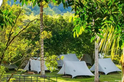 Disconnect and Relax: Luxury Camping by the Lake