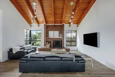 Image de Hearthstone Haven Spacious Beachside Group Getaway