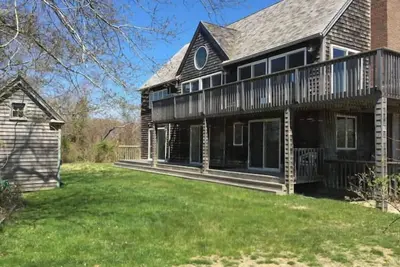 Image de A One of a kind Beach Vacation Home