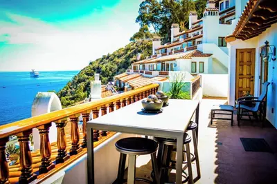 Best Hamilton Cove Views, remodeled Villa w. Golf Cart
