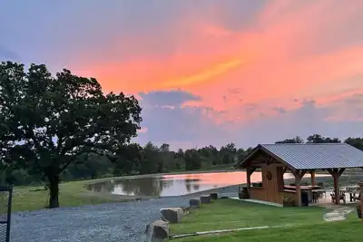 Image de Southern Comfort 2-bedroom cabin in beautiful Talihina, Ok with WiFi, Ac