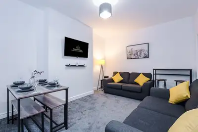 Image de 7 Beds |Large House |Contractors