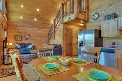 Image de 1 Mi to Current River: Sunset-View Van Buren Cabin